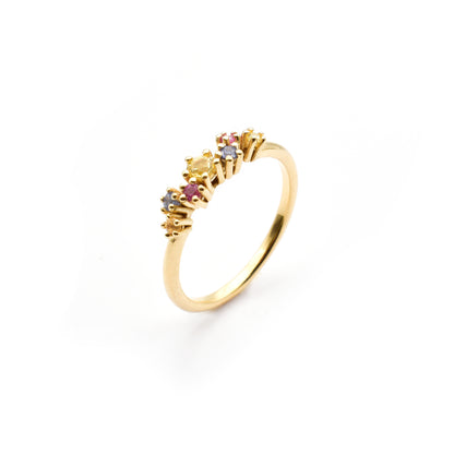 Sparkle Ring mit 7 Saphiren | Fairmined Gold