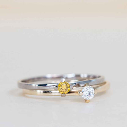 mini Solitaire Ring aus recyceltem Gold in unterschiedlichen Varianten